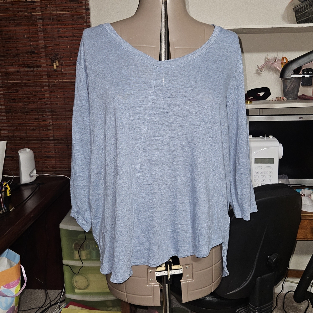 Tahari Light Blue Long Sleeve Women's Top 100% Linen